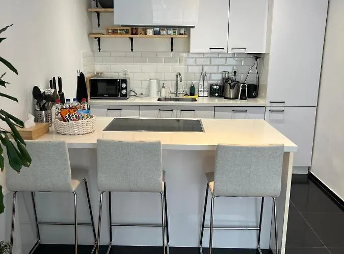 Modern Near * Róterdam