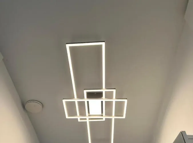 Modern Near * Róterdam